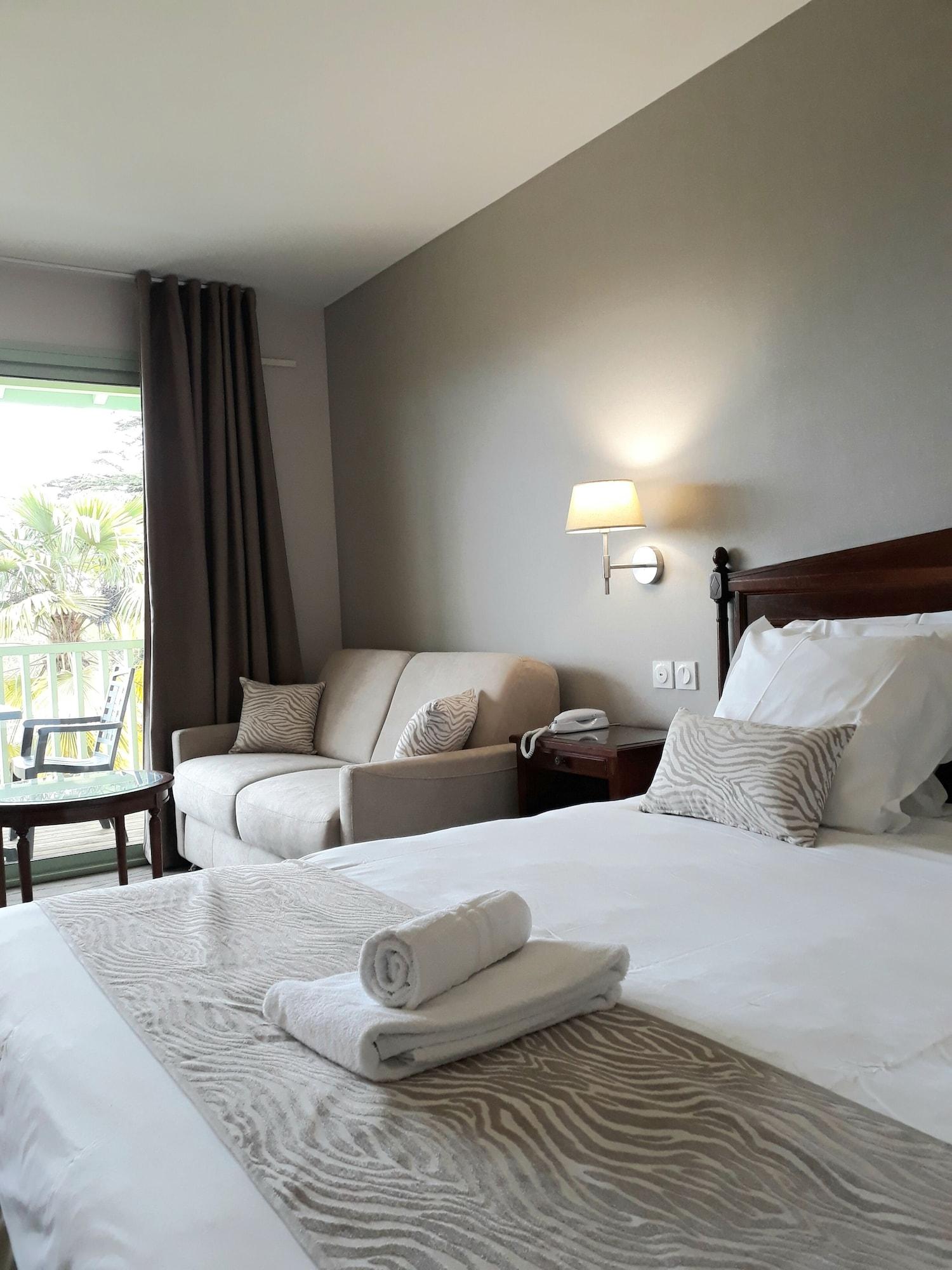 Logis Hotels- Hotel Et Restaurant Domaine De Fompeyre Bazas Exteriör bild