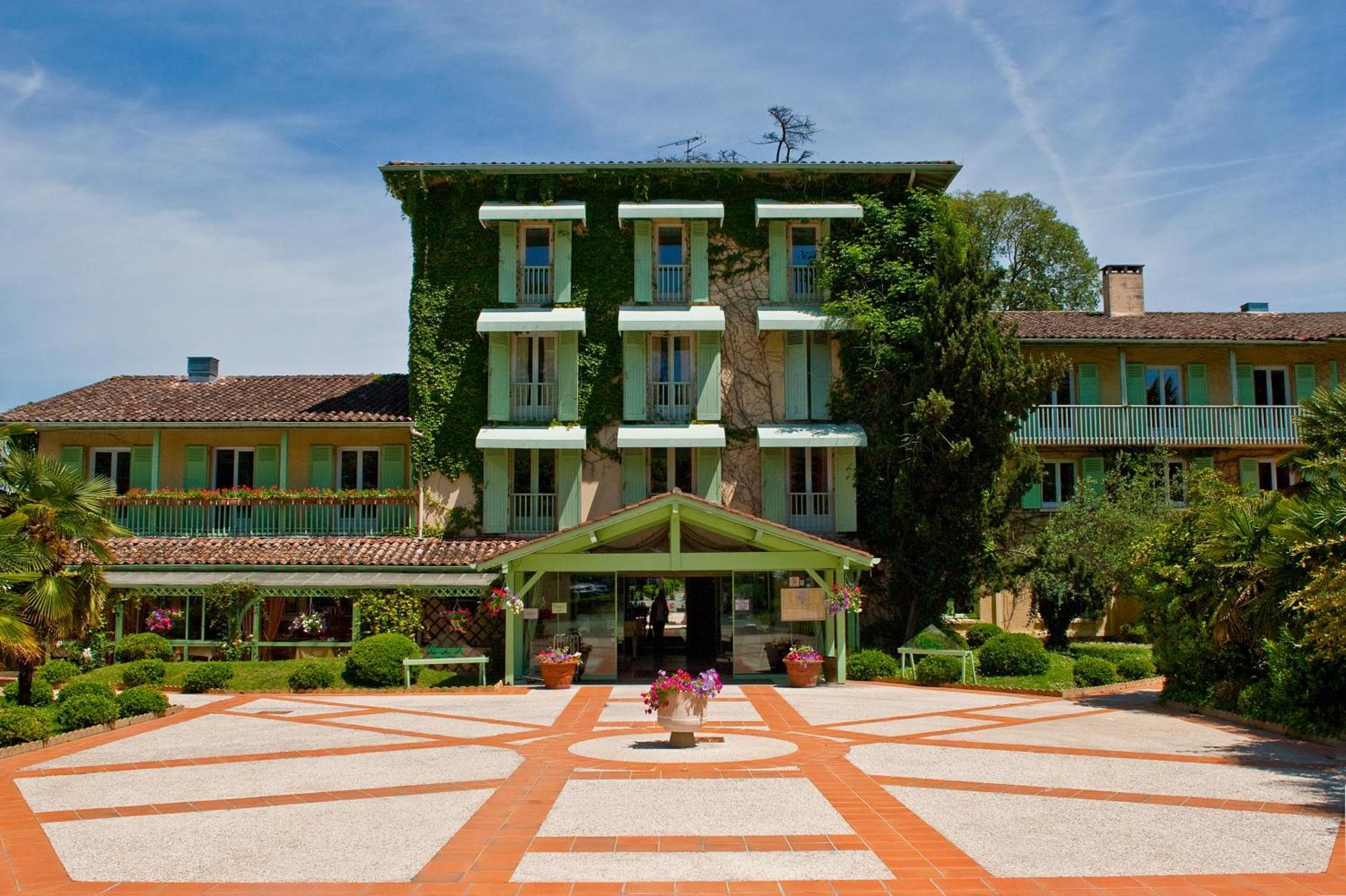 Logis Hotels- Hotel Et Restaurant Domaine De Fompeyre Bazas Exteriör bild
